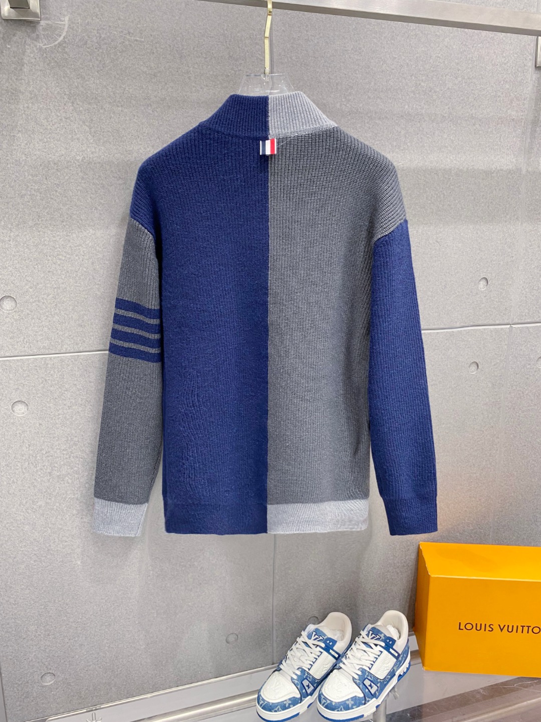 ￼ 汤姆布朗 官网 秋冬同步更新 针织外套 海外爆款 精细羊毛针织厚实面料 舒服又保暖 绝对高端产物 M