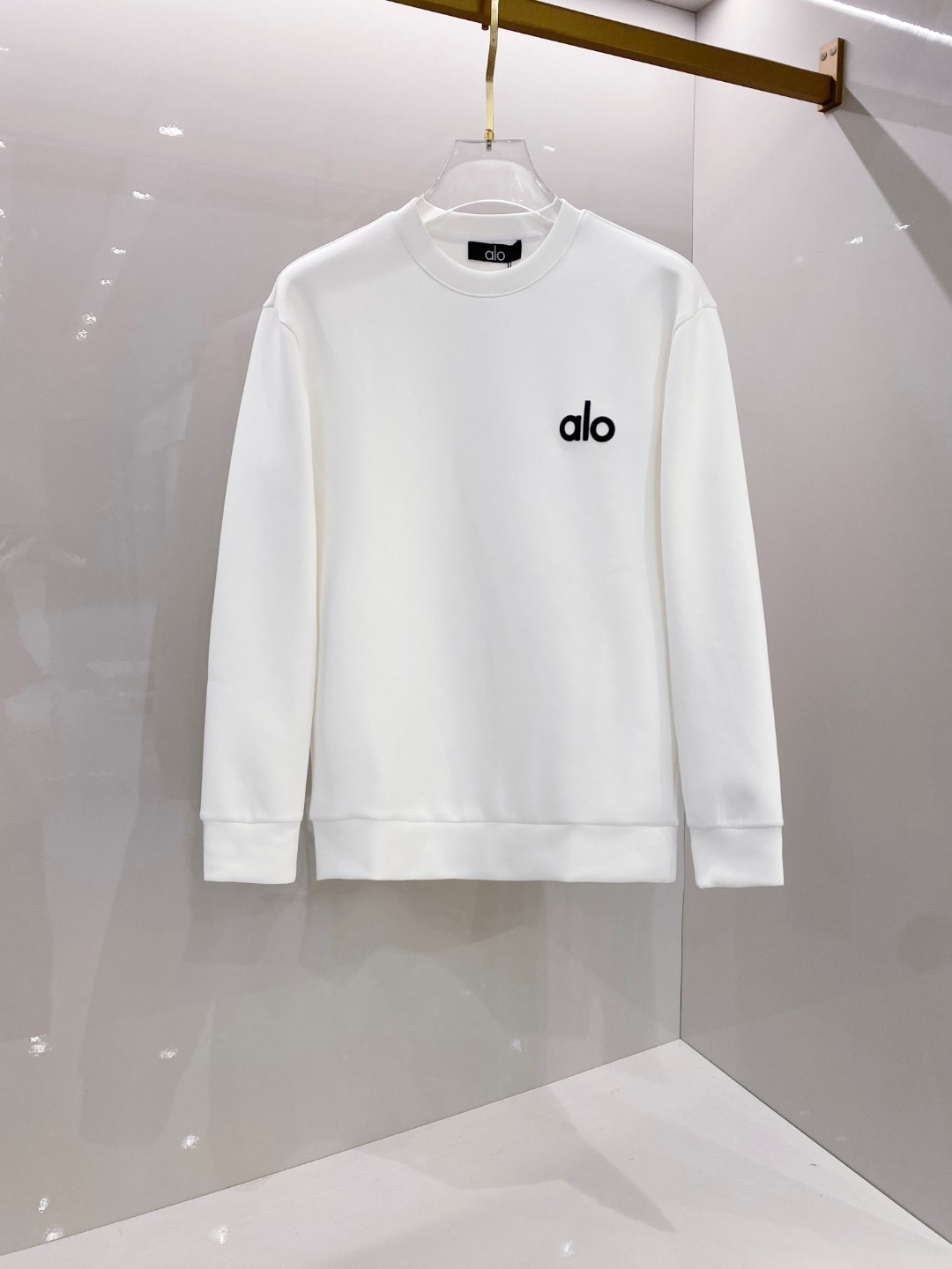 NO:521512,alo 2025ss autumn and winter new products, long-sleeved space cotton sweatshirt, classic logo design, versatile models, released simultaneously on the official website. Customized fabrics are soft and delicate, with a high skin-friendly feel, perfectly interpreting the brand's fashion trend!  Men’s wardrobe are indispensable, and they are low-key designs and must-haves. Dears, please buy them quickly!  S-XL, hoodie, sweatshirts, alexander wang19860909alo 2025ss秋冬新品 长袖太空棉卫衣,经典Logo设计,百搭款 官网同步发售 定制面料,柔软细腻,亲肤感极高,完美诠释出品牌的时尚潮流！男人的衣柜都少不了基础 是低调的设计 必备款,亲们赶紧入手！码数S-XL,,hoodie,sweatshirts,alexander wang,Men's clothing