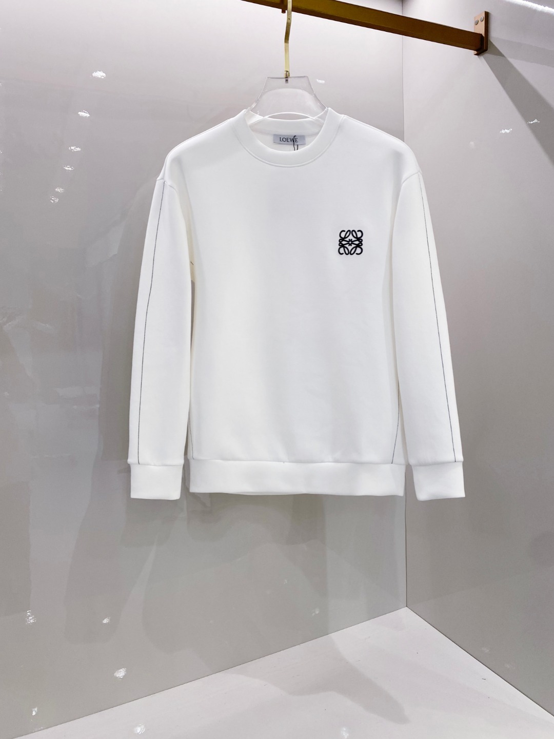 NO:521518,Luo Yiwei's latest 2025 autumn and winter space cotton sweatshirt, exclusively available!  Original, exclusive design, super craftsmanship!  Extremely luxurious!  Excellent style!  Size S-XL, loewe, hoodie, sweatshirts, alexander wang19860909罗意威 2025秋冬最新款太空棉卫衣,独家发售！原版,独家设计,超强工艺！极其奢华！版型超赞！ 尺码 S-XL,,loewe,hoodie,sweatshirts,alexander wang,Men's clothing