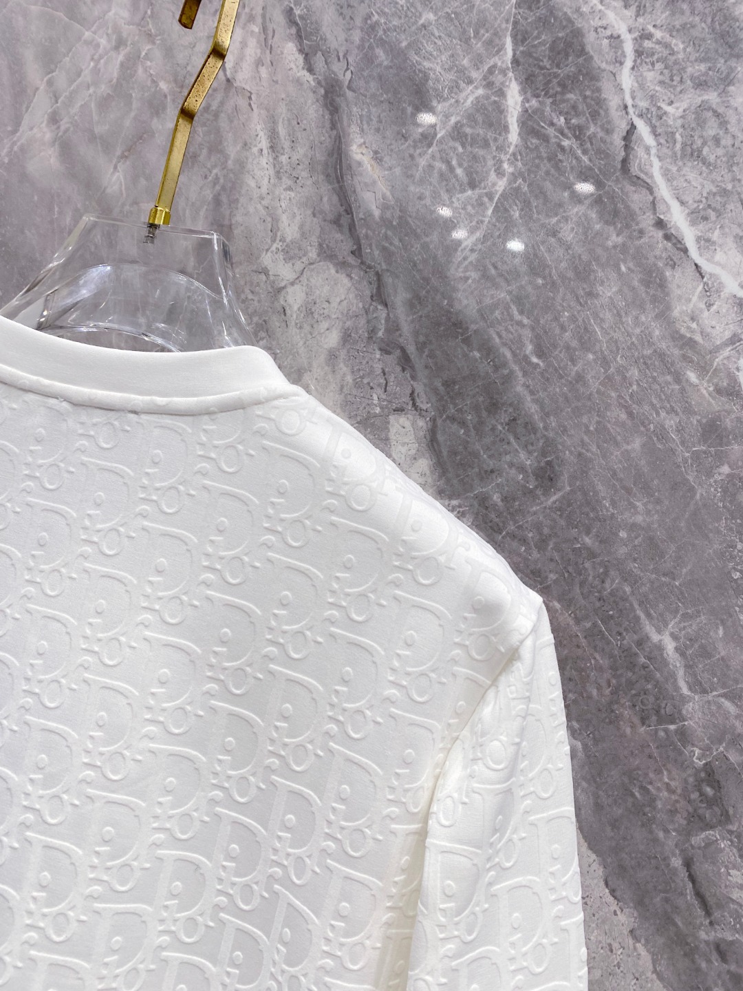 迪奥 2025秋冬专柜新款 时尚休闲打底衫长袖T恤，精选进口高密度双面拉架棉面料，精致原版logo打造，