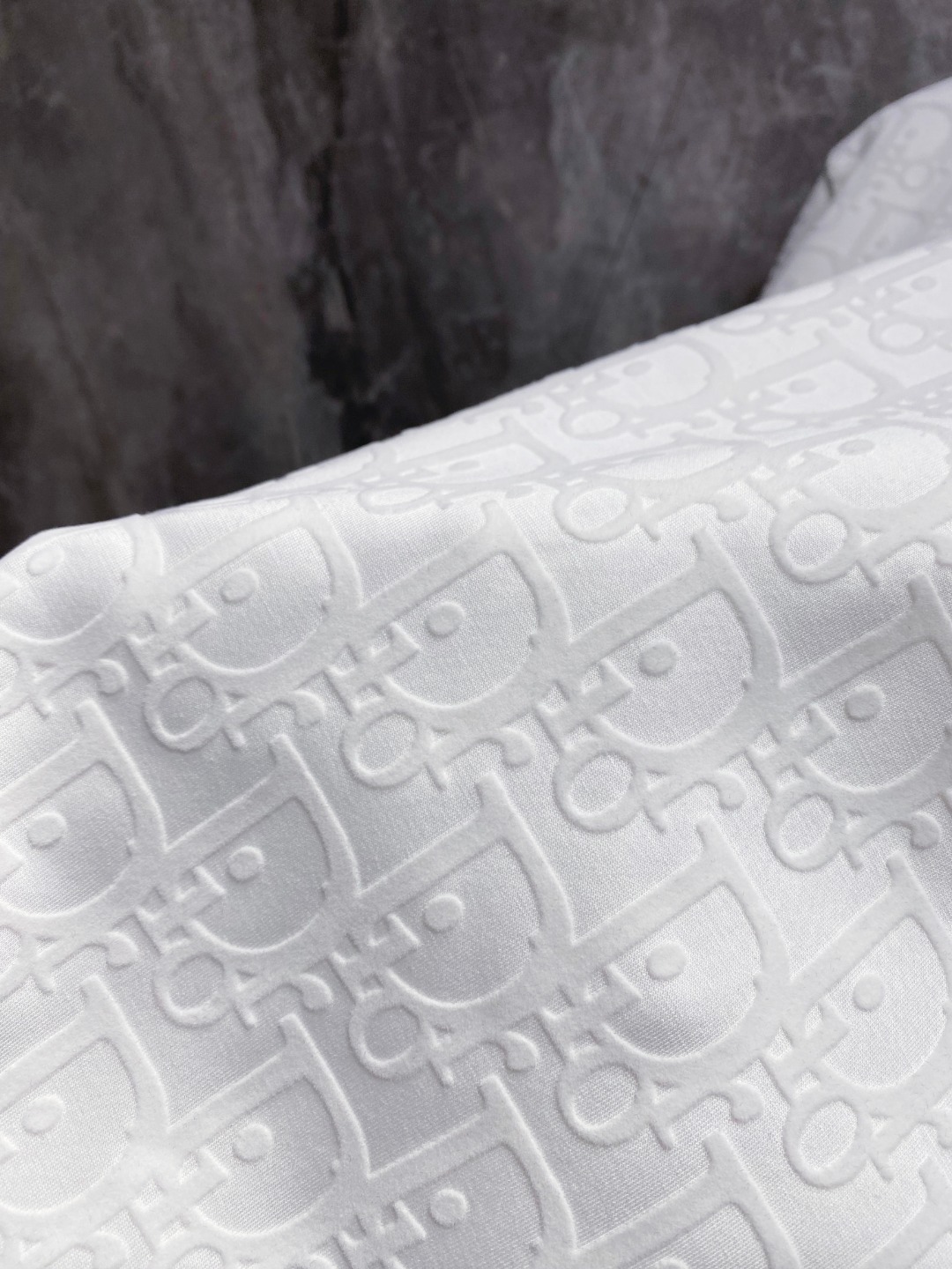 迪奥 2025秋冬专柜新款 时尚休闲打底衫长袖T恤，精选进口高密度双面拉架棉面料，精致原版logo打造，