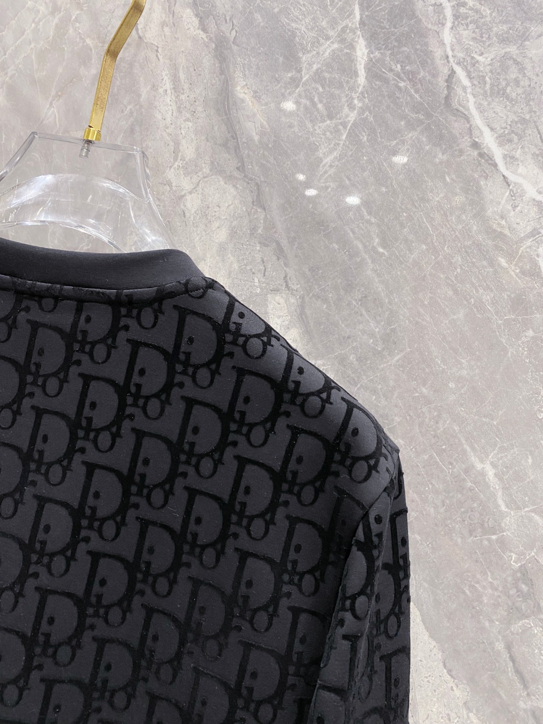 迪奥 2025秋冬专柜新款 时尚休闲打底衫长袖T恤，精选进口高密度双面拉架棉面料，精致原版logo打造，