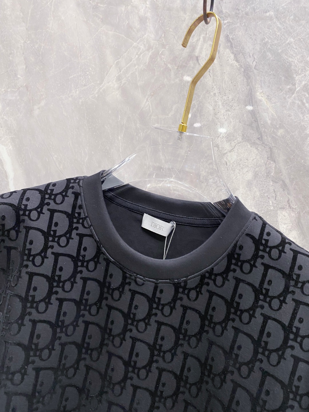 迪奥 2025秋冬专柜新款 时尚休闲打底衫长袖T恤，精选进口高密度双面拉架棉面料，精致原版logo打造，