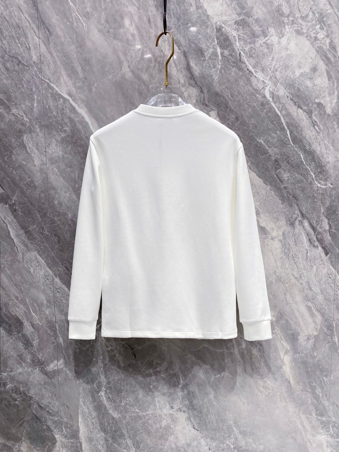 巴宝莉 2025秋冬专柜新款 时尚休闲打底衫长袖T恤，精选进口高密度双面拉架棉面料，精致原版logo打造