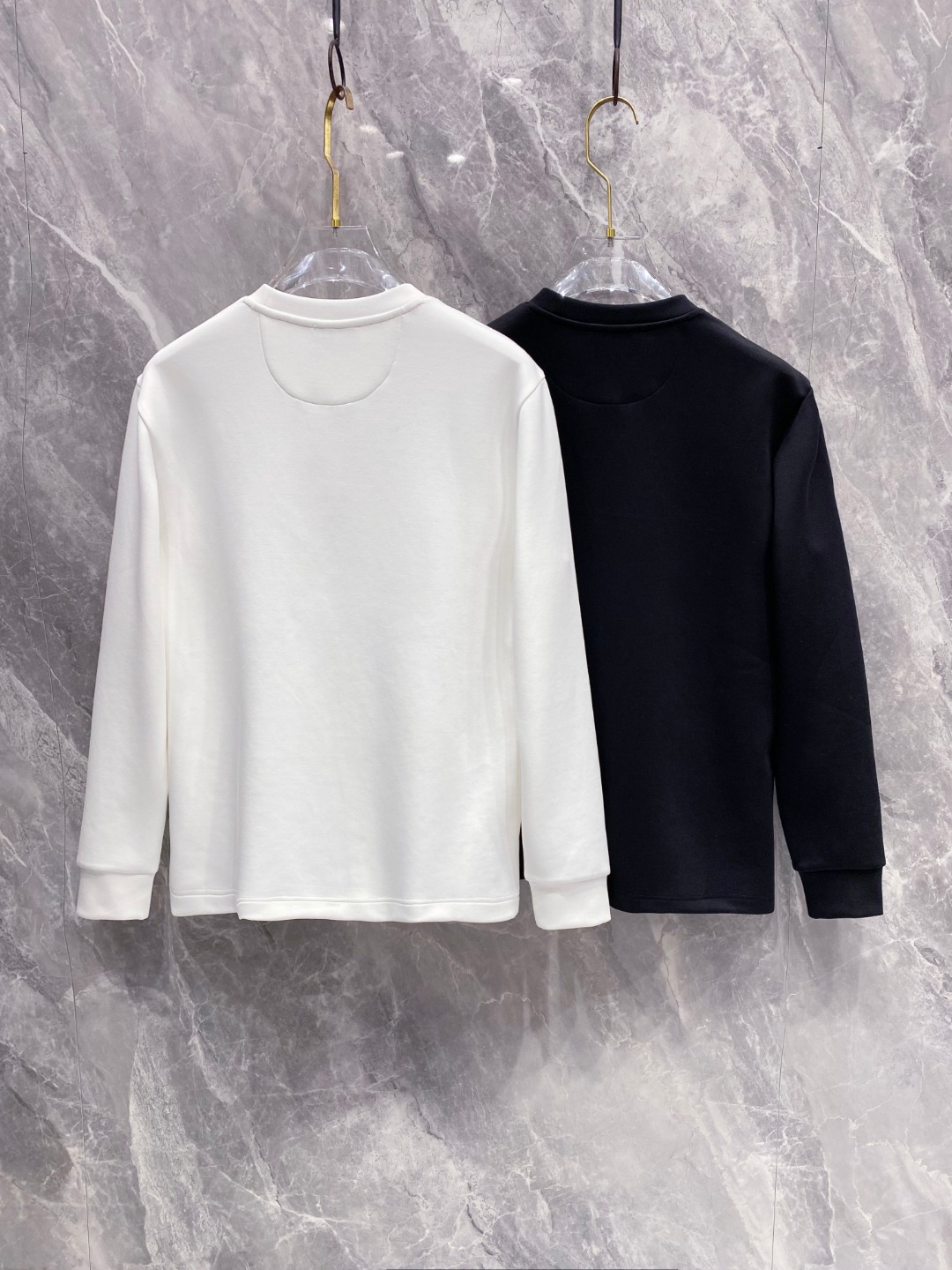 爱马仕 2025秋冬专柜新款 时尚休闲打底衫长袖T恤，精选进口高密度双面拉架棉面料，精致原版logo打造