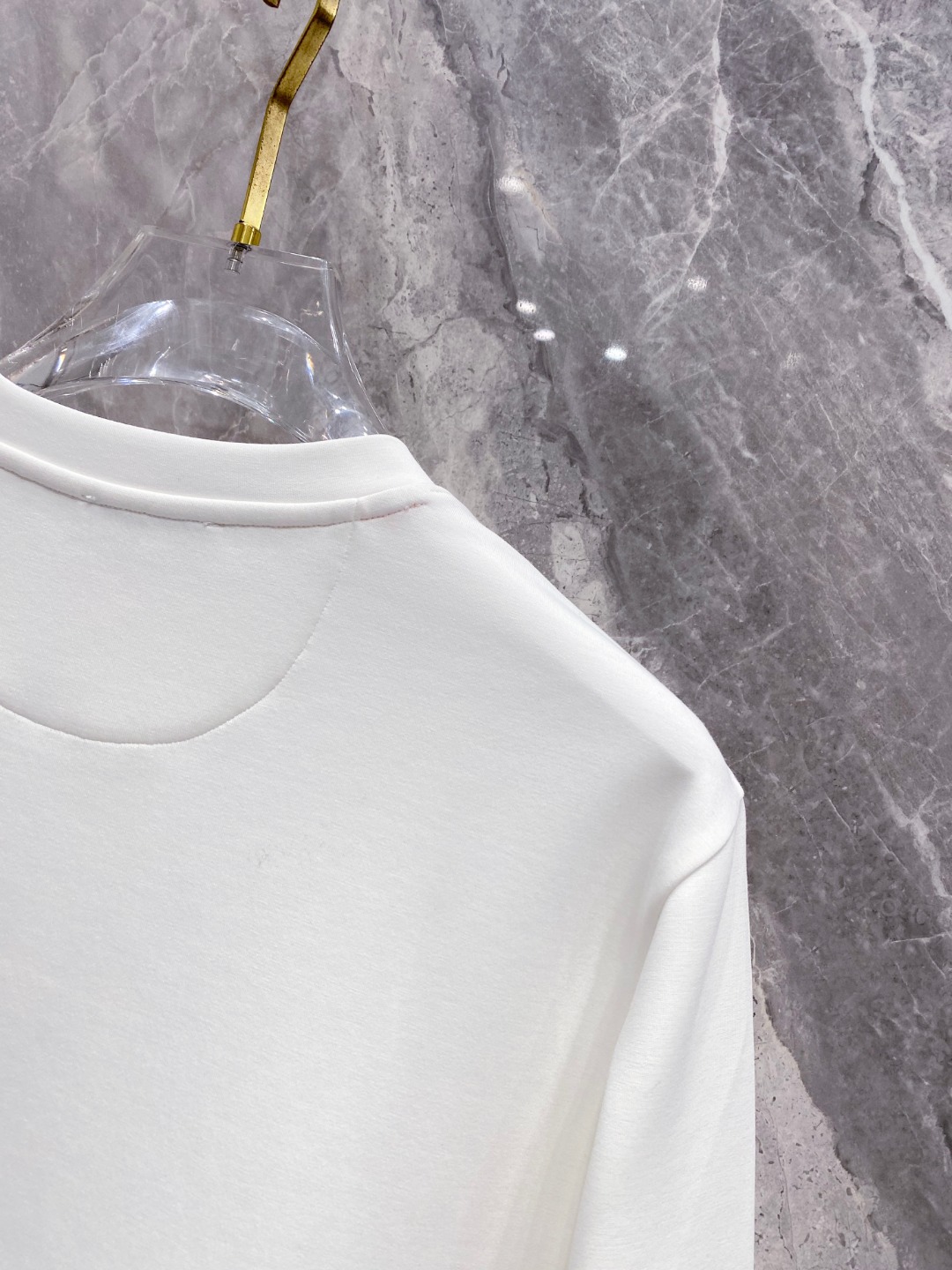 爱马仕 2025秋冬专柜新款 时尚休闲打底衫长袖T恤，精选进口高密度双面拉架棉面料，精致原版logo打造