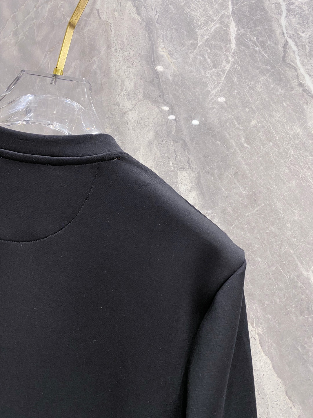 爱马仕 2025秋冬专柜新款 时尚休闲打底衫长袖T恤，精选进口高密度双面拉架棉面料，精致原版logo打造