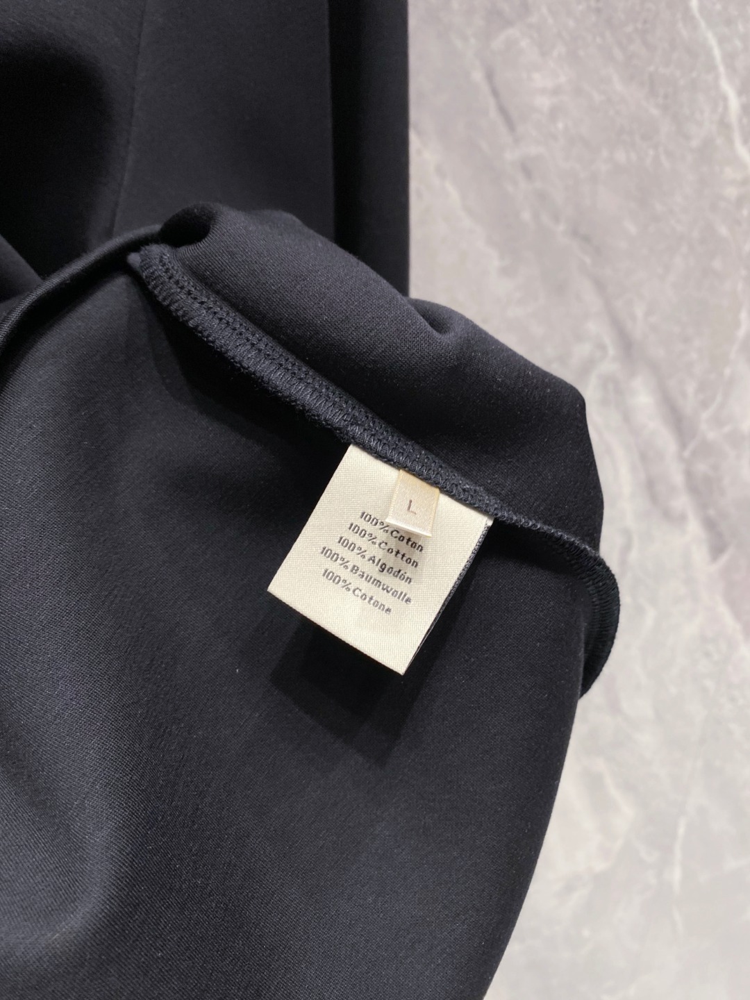 爱马仕 2025秋冬专柜新款 时尚休闲打底衫长袖T恤，精选进口高密度双面拉架棉面料，精致原版logo打造