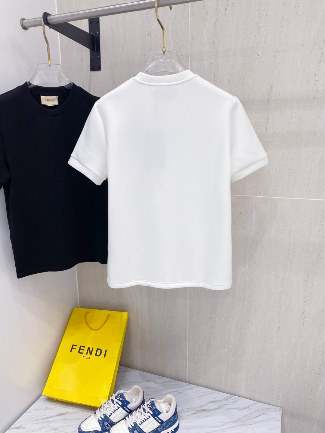 Gucci Embroidered Logo Short Sleeve T-Shirt - Stylish & Comfortable 3 o 1j3r8ltlb1lk919lmc4gs9vrsv1