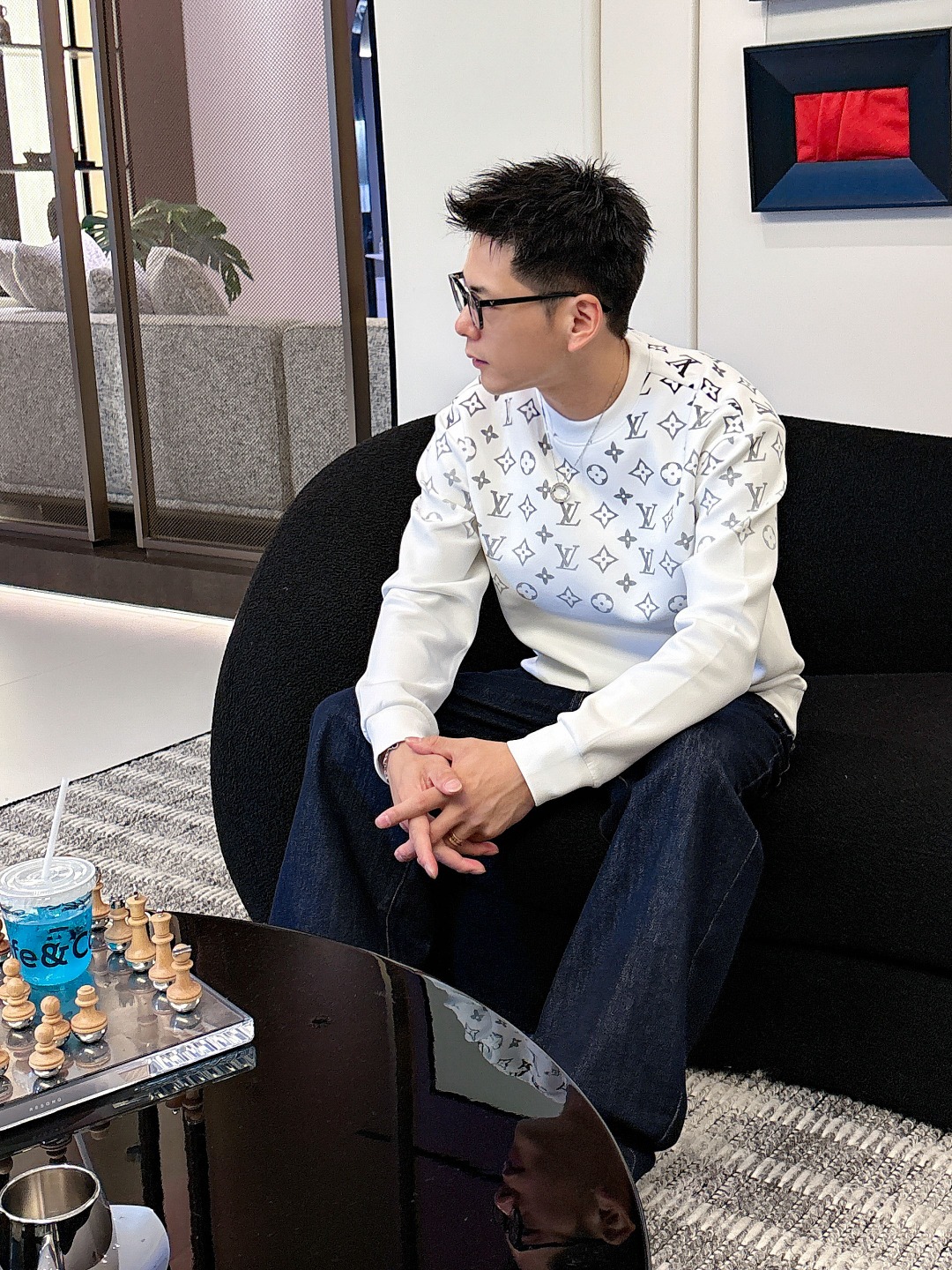 LV 2025秋冬全新系列单品上线，非常时髦前卫的一款男女同款👫长袖太空棉卫衣，胸前标识logo印花图案