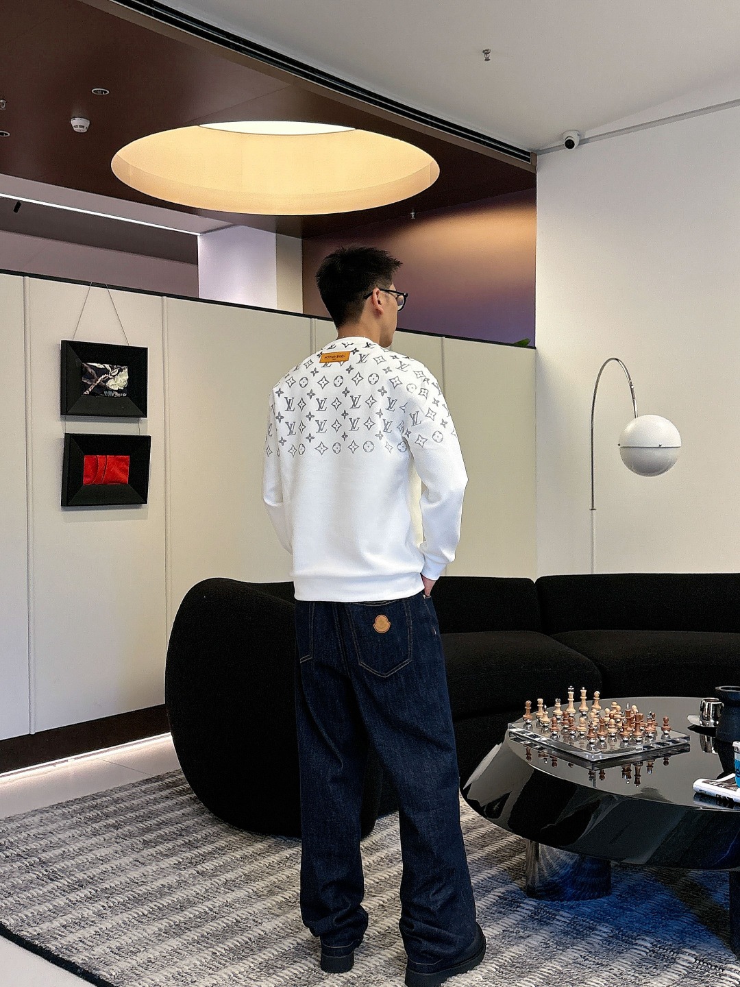 LV 2025秋冬全新系列单品上线，非常时髦前卫的一款男女同款👫长袖太空棉卫衣，胸前标识logo印花图案