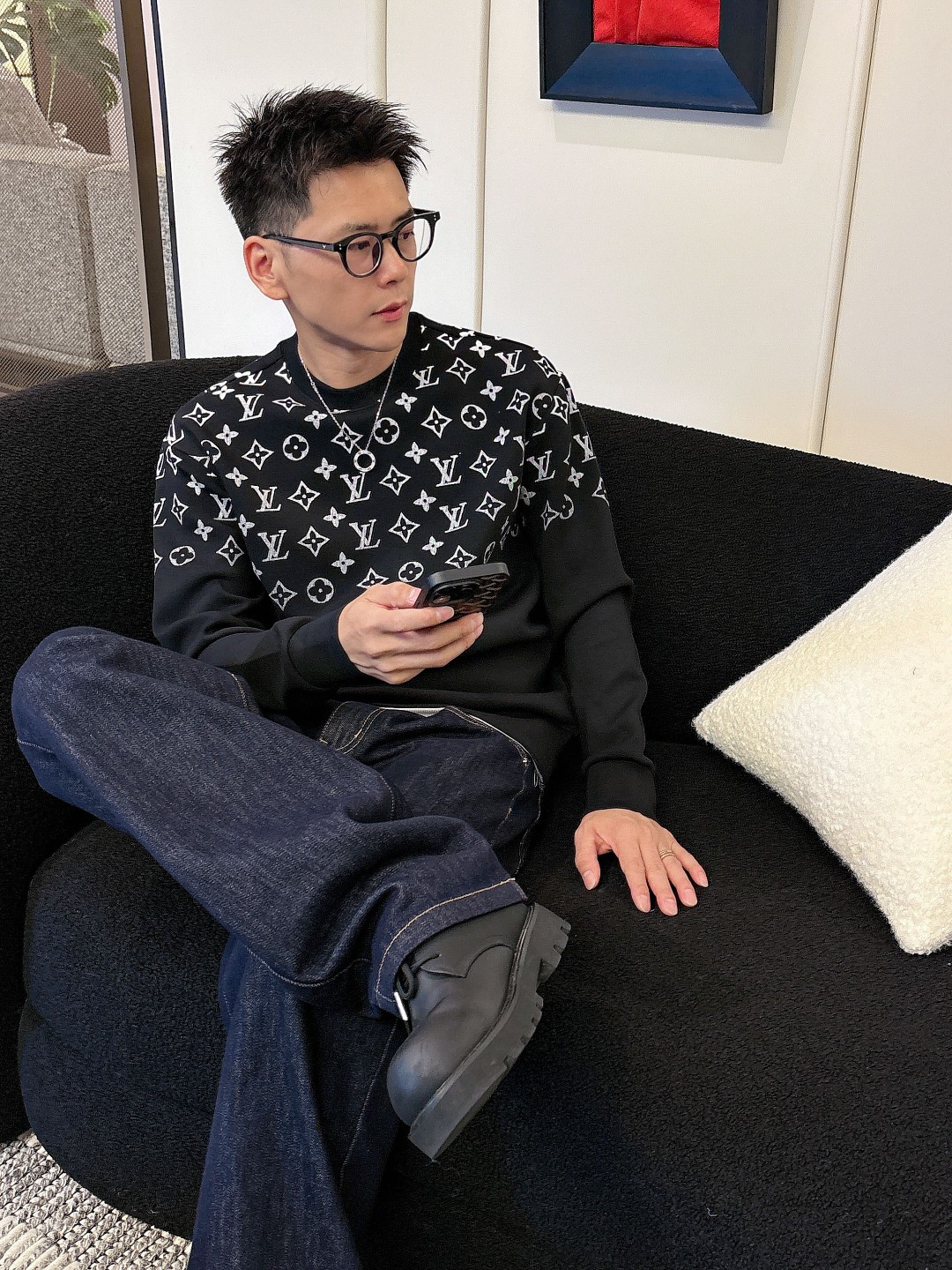 LV 2025秋冬全新系列单品上线，非常时髦前卫的一款男女同款👫长袖太空棉卫衣，胸前标识logo印花图案