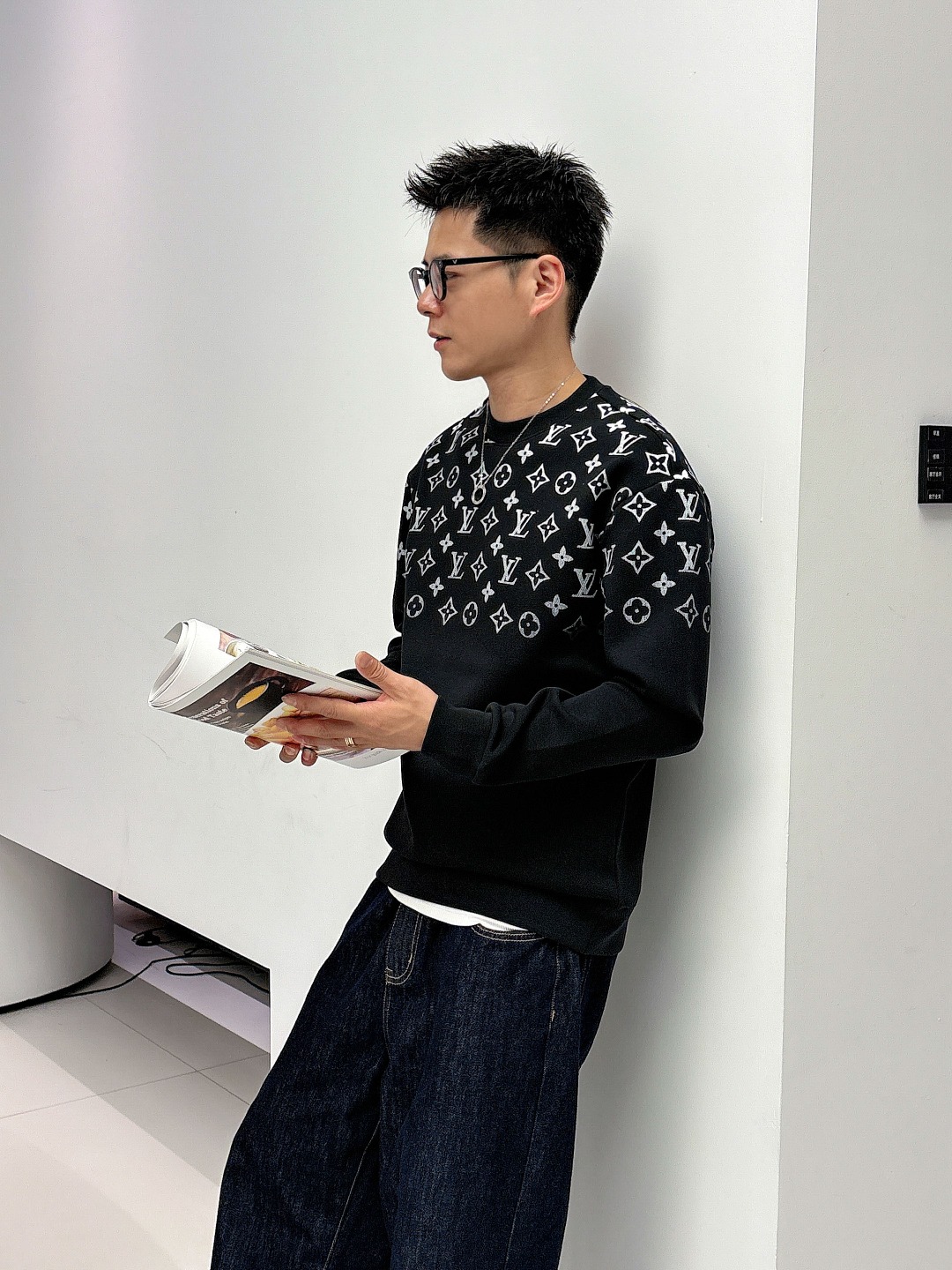 LV 2025秋冬全新系列单品上线，非常时髦前卫的一款男女同款👫长袖太空棉卫衣，胸前标识logo印花图案