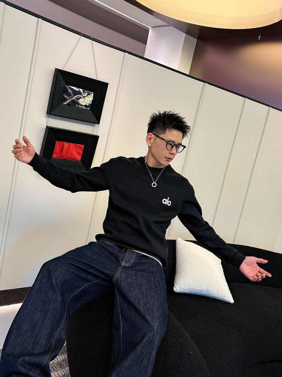 alo 2025ss秋冬新品 长袖太空棉卫衣，经典Logo设计，百搭款 官网同步发售 定制面料，柔软细腻