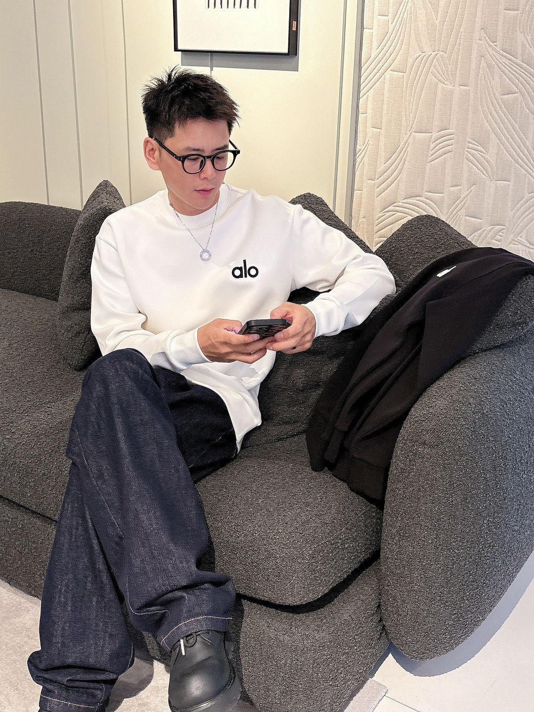 alo 2025ss秋冬新品 长袖太空棉卫衣，经典Logo设计，百搭款 官网同步发售 定制面料，柔软细腻
