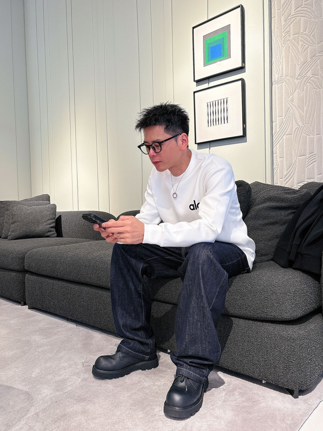 alo 2025ss秋冬新品 长袖太空棉卫衣，经典Logo设计，百搭款 官网同步发售 定制面料，柔软细腻