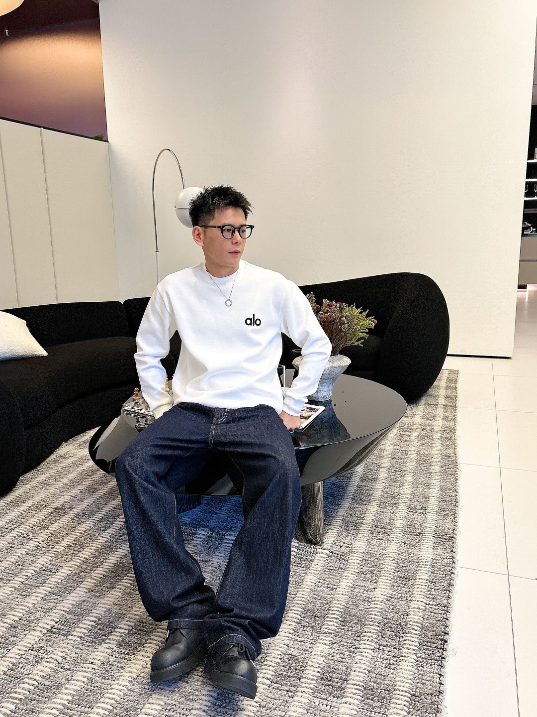 alo 2025ss秋冬新品 长袖太空棉卫衣，经典Logo设计，百搭款 官网同步发售 定制面料，柔软细腻