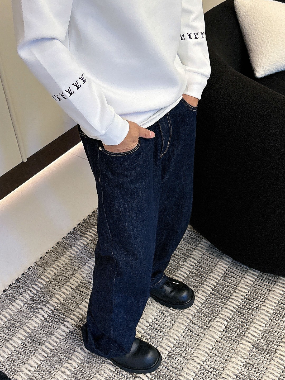 LV路易威登 2025ss秋冬新品 长袖太空棉卫衣，经典Logo设计，百搭款，定制面料，柔软细腻，亲肤感