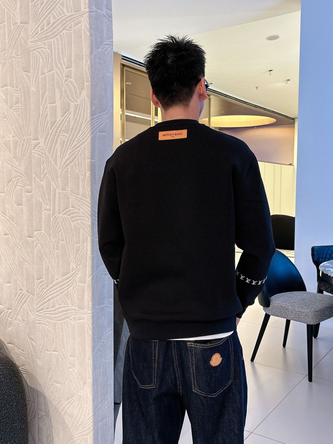 LV路易威登 2025ss秋冬新品 长袖太空棉卫衣，经典Logo设计，百搭款，定制面料，柔软细腻，亲肤感