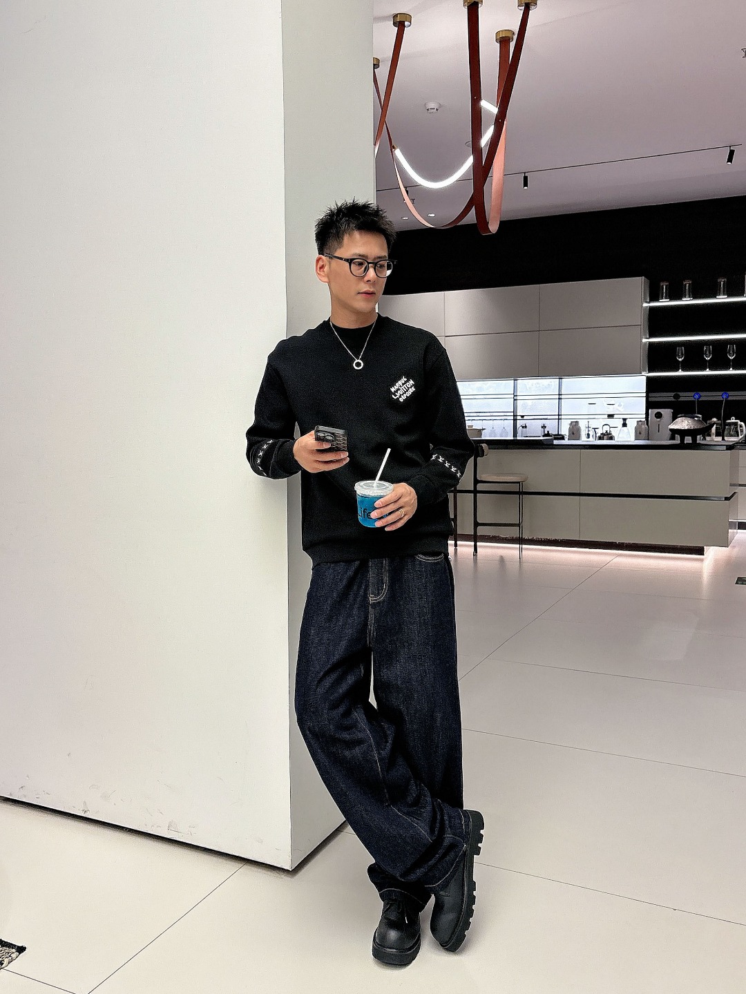 LV路易威登 2025ss秋冬新品 长袖太空棉卫衣，经典Logo设计，百搭款，定制面料，柔软细腻，亲肤感