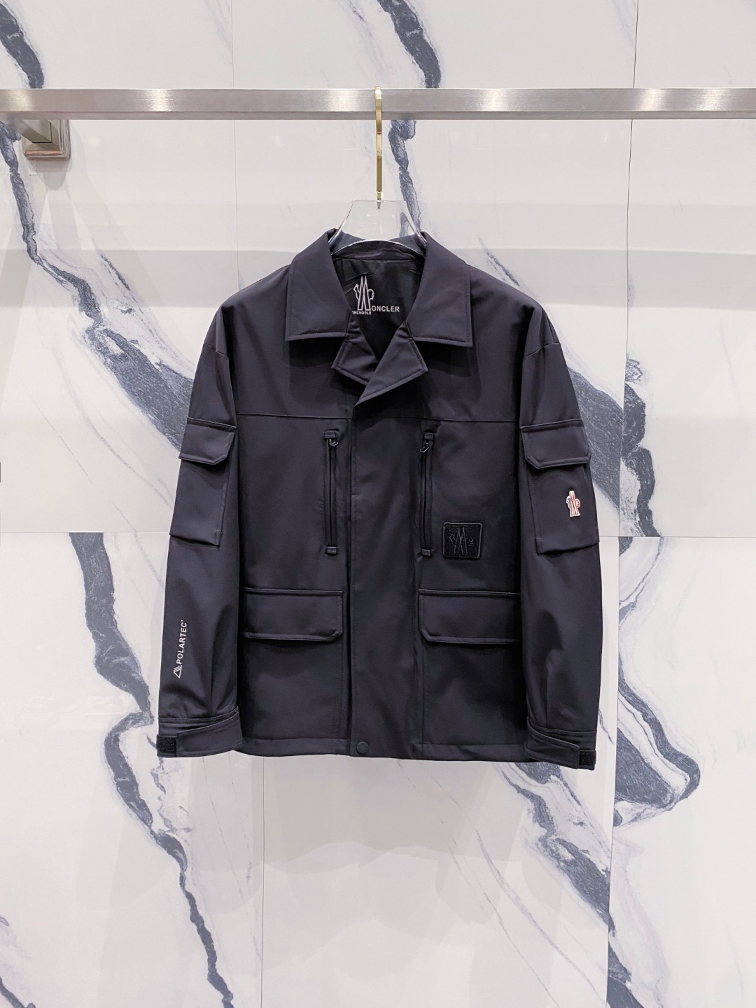 NO:528946,Moncler mask ss autumn new style. The same style for men's jacket on the official website, the original three-standard complete high-end version. Customized fabric. High breathability and comfort, impeccable details, brand elements design concept, reflecting high quality. The feel is delicate and soft. It presents casual cut, and the upper body style is superb. Number of sizes M-3XL, Moncler, jackets & coats, jackets & coats, alexander wang19860909Moncler 蒙口 ss秋季新款 官网同款男士夹克外套,原单三标齐全高端版本 定制面料 透气舒适度高,细节无可挑剔,品牌元素设计理念,体现高品质.手感细腻柔软 呈现休闲裁剪,上身版型超赞 码数M-3XL,,Moncler,jackets & coats,jackets & coats,alexander wang,Men's clothing