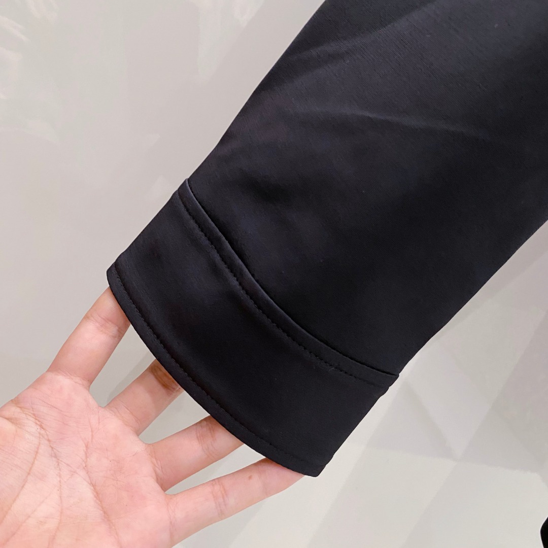 蒙口 Moncler 2026春季新品发布，蒙口工装款棉衣出货，面料及辅料全部原版订制，工装机能风做工复