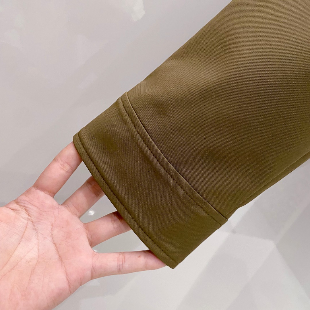 蒙口 Moncler 2026春季新品发布，蒙口工装款棉衣出货，面料及辅料全部原版订制，工装机能风做工复