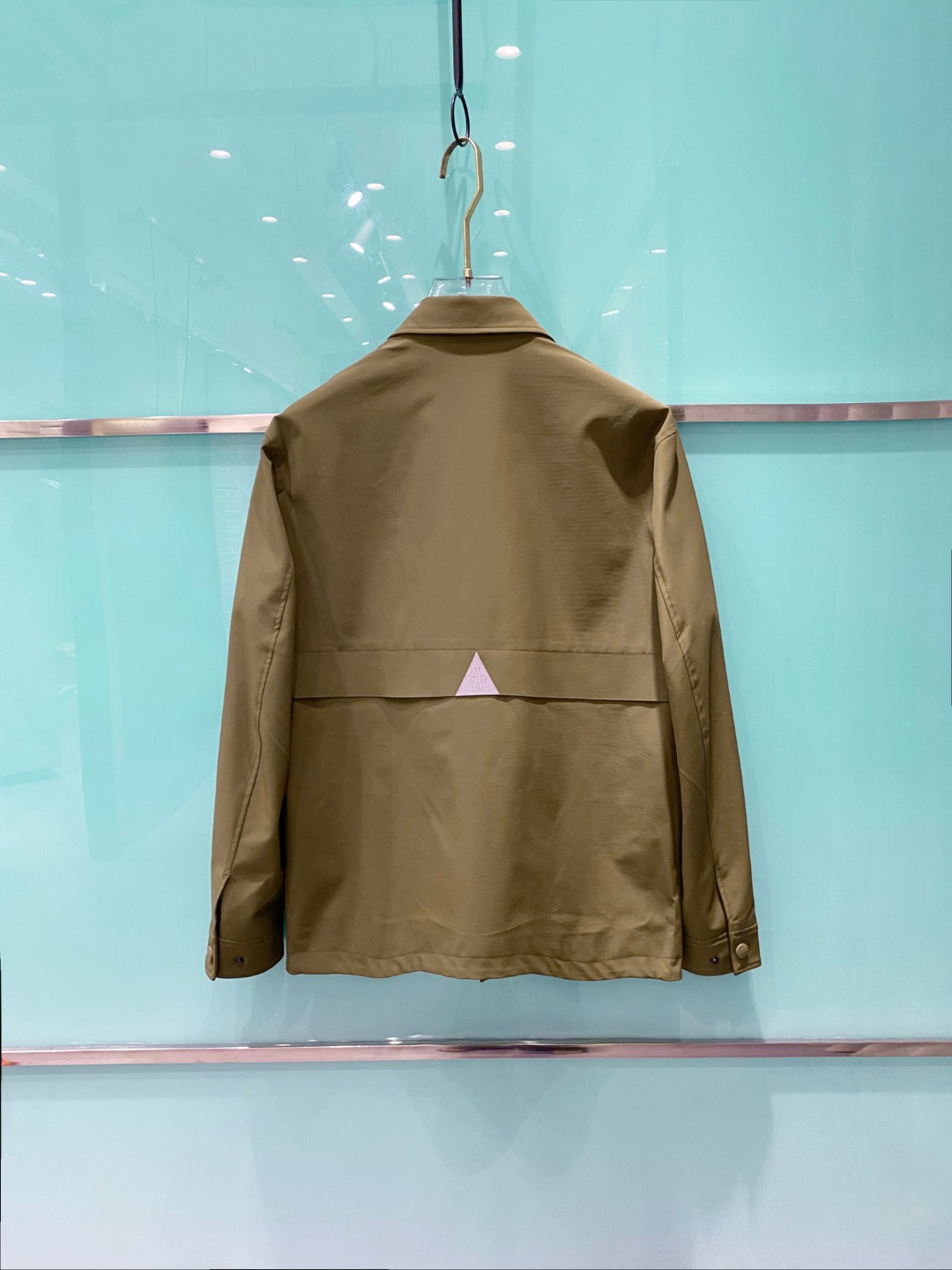 Moncler 蒙口 2026春季新品发布，蒙口工装款棉衣，面料及辅料全部原版订制，工装机能风做工复杂，