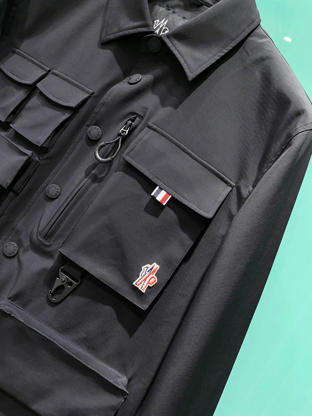 Moncler 蒙口 2026春季新品发布，蒙口工装款棉衣，面料及辅料全部原版订制，工装机能风做工复杂，