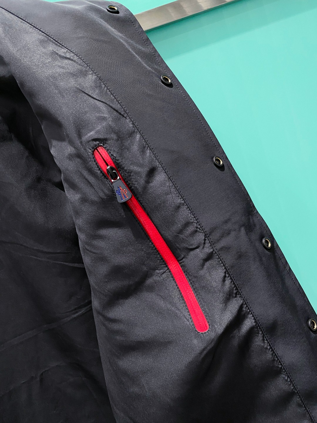 Moncler 蒙口 2026春季新品发布，蒙口工装款棉衣，面料及辅料全部原版订制，工装机能风做工复杂，