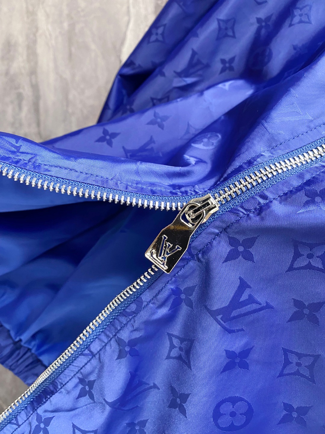 2025SS LV 秋冬新品🆕夹克外套 系列专柜定制面料 透气舒适度高，细节无可挑剔，元素设计理念，体现