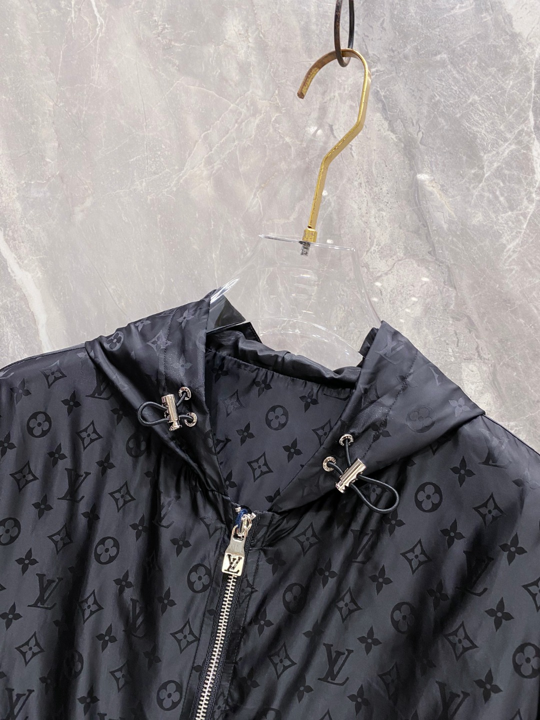 2025SS LV 秋冬新品🆕夹克外套 系列专柜定制面料 透气舒适度高，细节无可挑剔，元素设计理念，体现