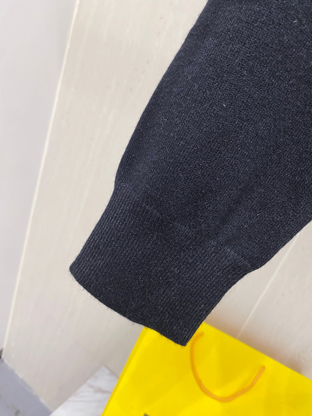 🆕Loro Piana 诺悠翩雅半拉链立领毛衣，采用羊绒羊毛混纺纱线，保暖性佳，蓬松柔软，加倍呵护肌肤，