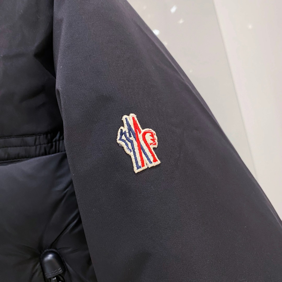 特级羽绒⬆️ Moncler Grenoble男士Morgins羊毛皮拼接里羽绒服.高端单品.原版购入开