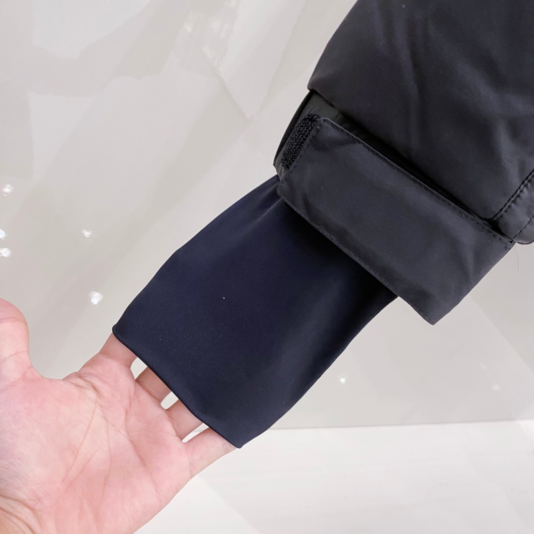 特级羽绒⬆️ Moncler Grenoble男士Morgins羊毛皮拼接里羽绒服.高端单品.原版购入开