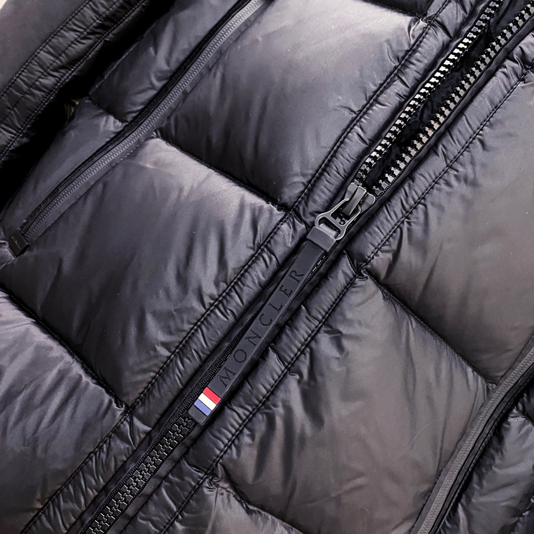 特级羽绒⬆️ Moncler Grenoble男士Morgins羊毛皮拼接里羽绒服.高端单品.原版购入开