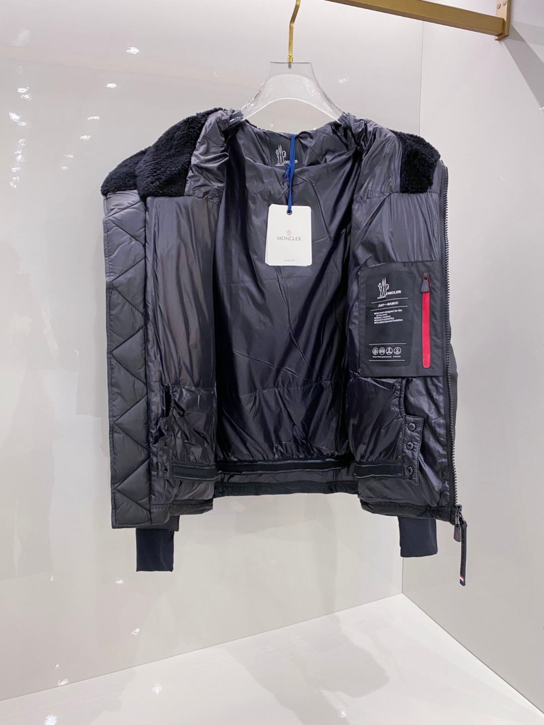 特级羽绒⬆️ Moncler Grenoble男士Morgins羊毛皮拼接里羽绒服.高端单品.原版购入开
