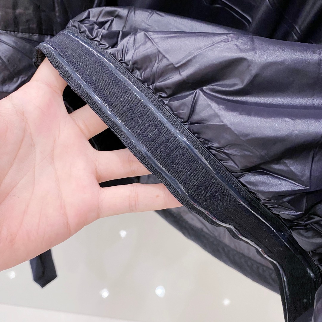 特级羽绒⬆️ Moncler Grenoble男士Morgins羊毛皮拼接里羽绒服.高端单品.原版购入开