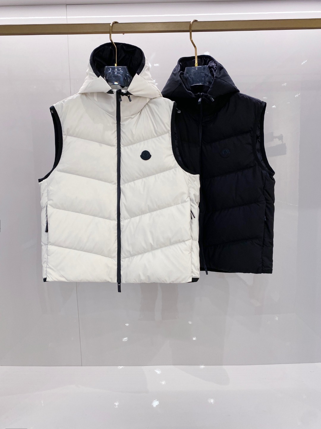 Moncler Valmasque蒙口男士可拆卸兜帽羽绒马甲.原版购入开发.特级鹅绒填充➕原厂替换面料➕