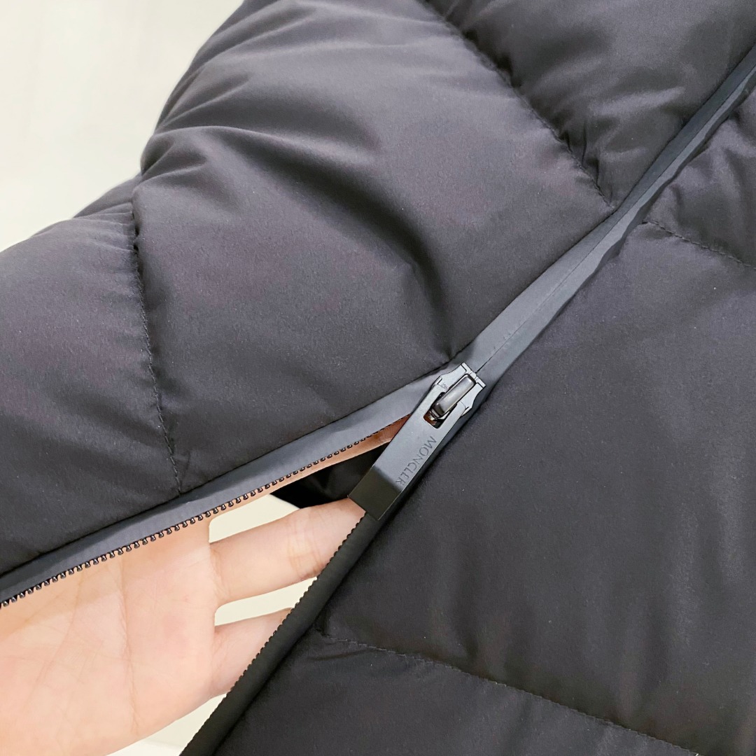 Moncler Valmasque蒙口男士可拆卸兜帽羽绒马甲.原版购入开发.特级鹅绒填充➕原厂替换面料➕
