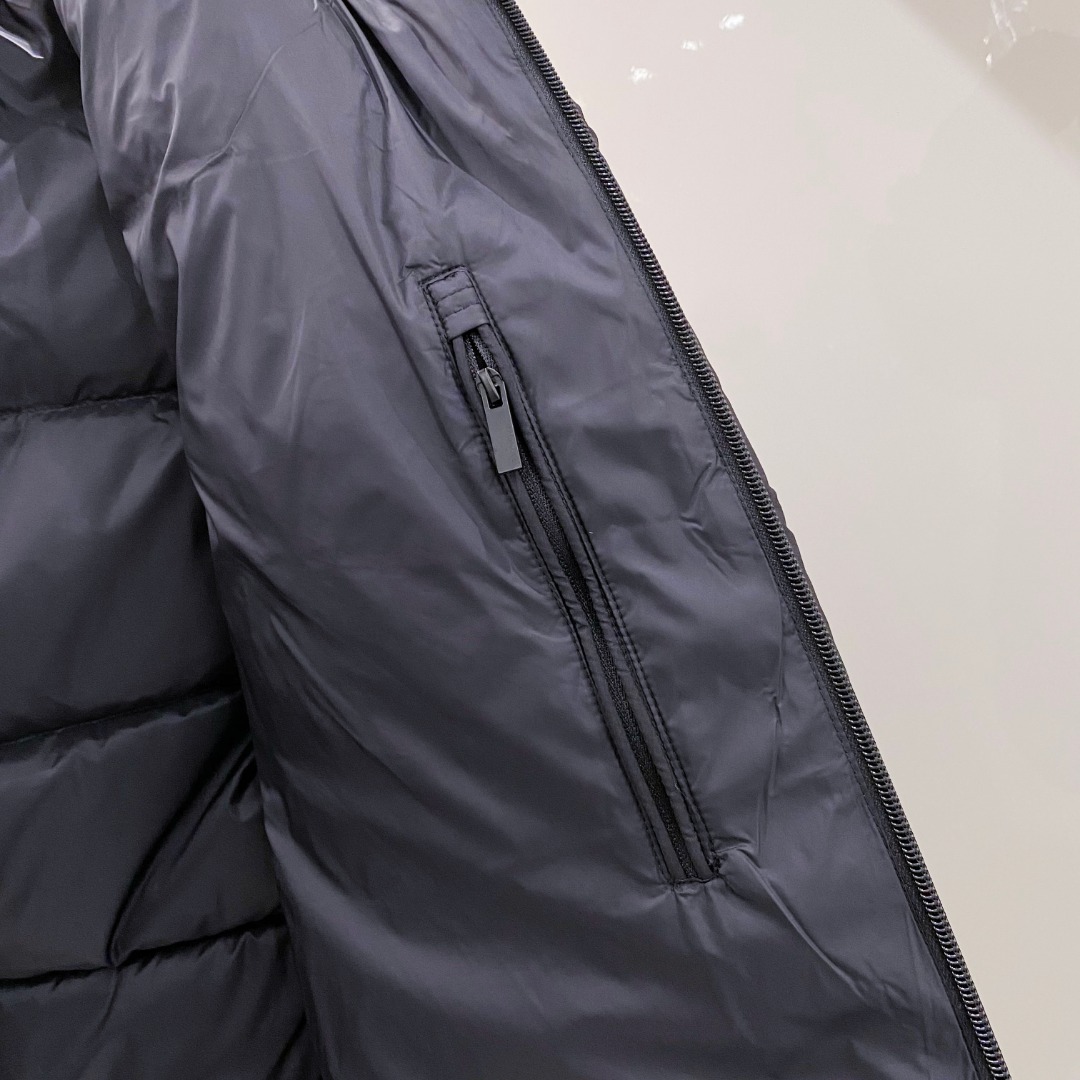 Moncler Valmasque蒙口男士可拆卸兜帽羽绒马甲.原版购入开发.特级鹅绒填充➕原厂替换面料➕