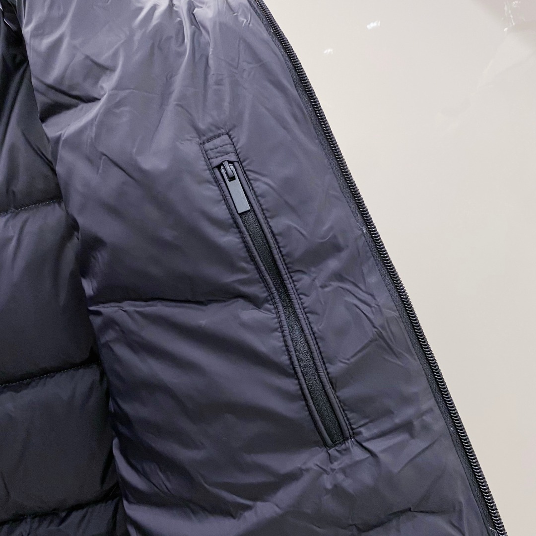 Moncler Valmasque蒙口男士可拆卸兜帽羽绒马甲.原版购入开发.特级鹅绒填充➕原厂替换面料➕