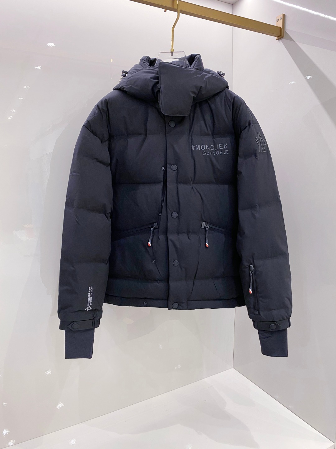 Moncler Grenoble蒙口2025fw秋冬系列Caraia（渠道臻品）男士压胶滑雪夹克.双重压