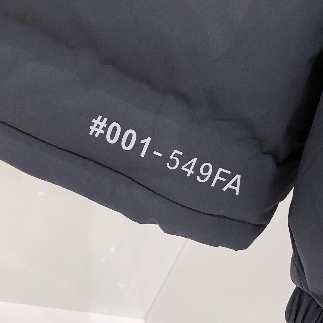 Moncler Grenoble蒙口2025fw秋冬系列Caraia（渠道臻品）男士压胶滑雪夹克.双重压