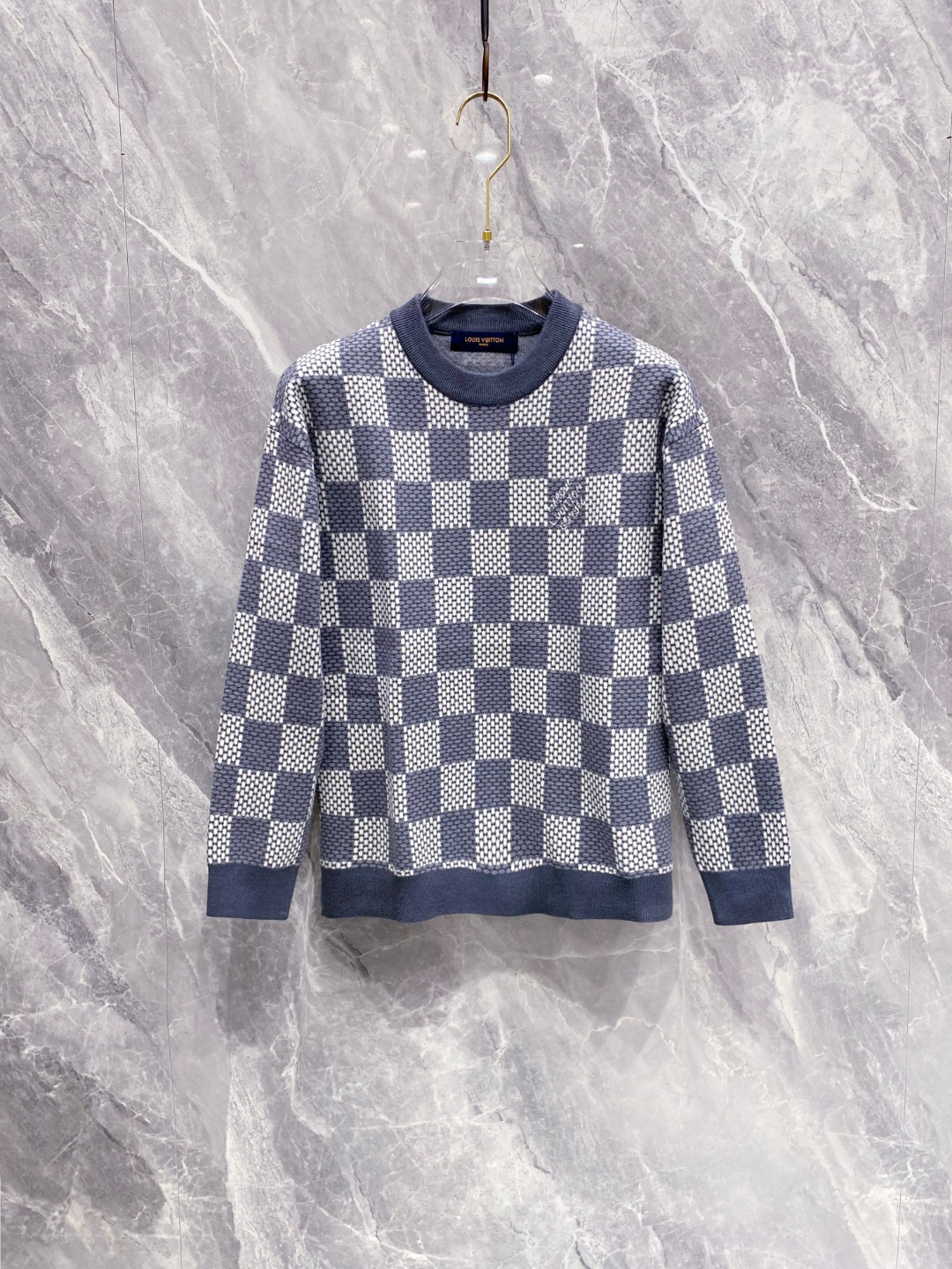 NO:622688,P LV 2025 sweater 2025 autumn and winter latest series, 1:1 top replica at the counter, all in good condition!  Thick style, the most popular old money style nowadays, a must-have item for the boss!  The boss who knows the goods quickly starts, the fabric wool size M~3Xl AAA4,,louis vuitton,sweaters,alexander wang19860909P LV 2025毛衣 2025秋冬最新系列,专柜1:1顶级复刻,全品相！加厚款,时下最流行的老钱风,老板必备单品！懂货的老板赶紧下手, 面料羊毛 尺码M~3Xl AAA4,,louis vuitton,sweaters,alexander wang,Men's clothing