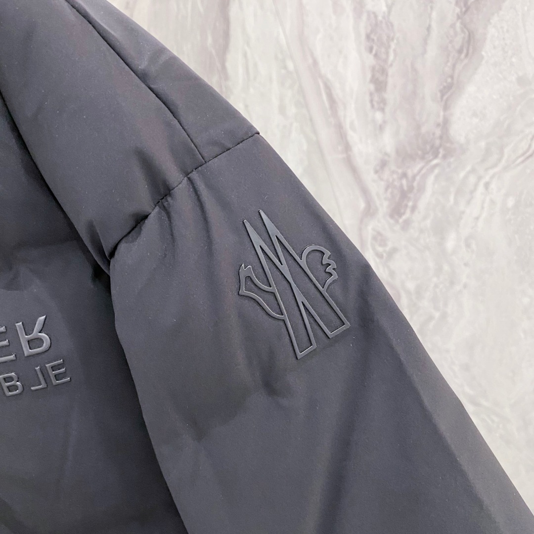 Moncler Grenoble蒙口2025fw秋冬系列Caraia（渠道臻品）男士压胶滑雪夹克.双重压