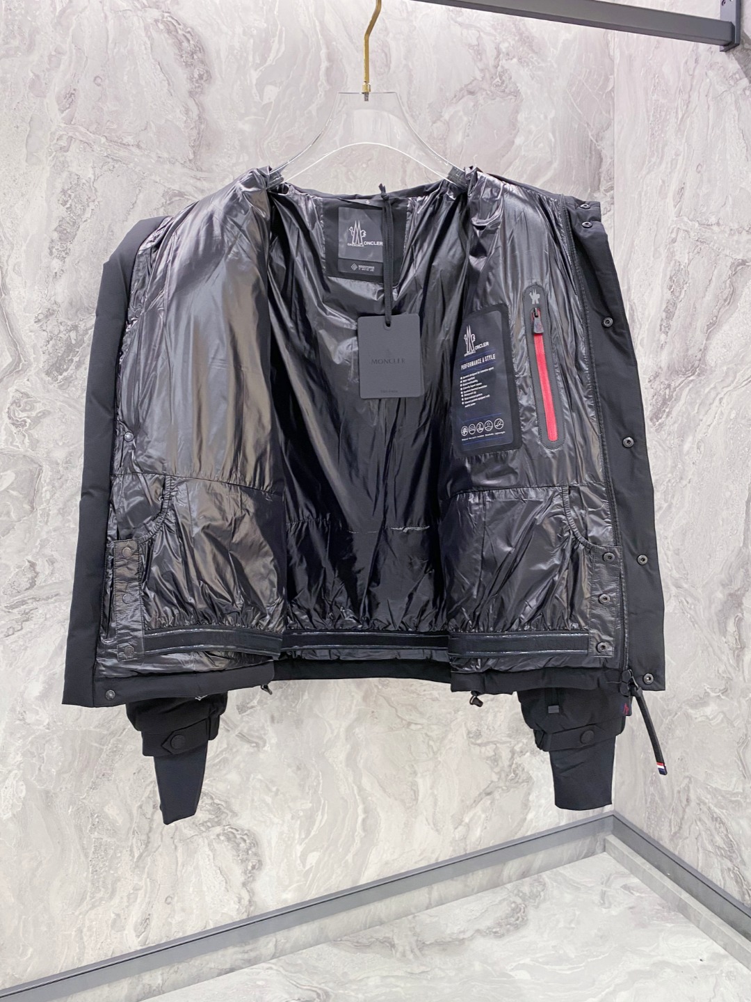 Moncler Grenoble蒙口2025fw秋冬系列Caraia（渠道臻品）男士压胶滑雪夹克.双重压