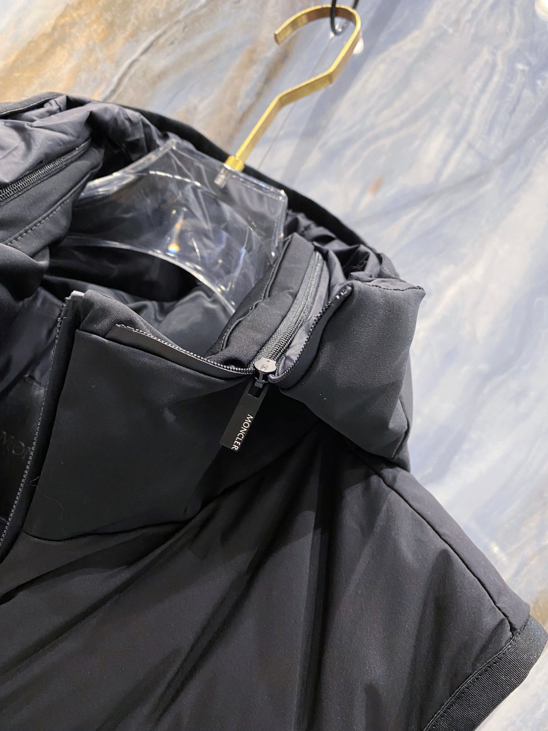 Moncler Valmasque蒙口男士可拆卸兜帽羽绒马甲.原版购入开发.特级鹅绒填充➕原厂替换面料➕