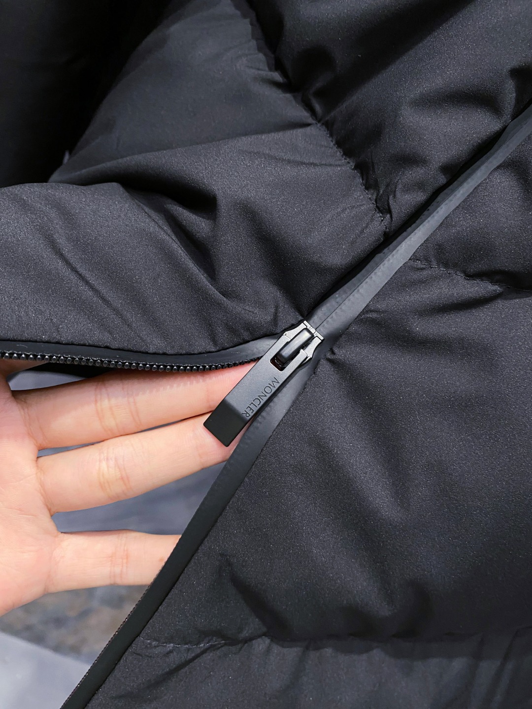 Moncler Forez蒙口2025男士连帽短款羽绒夹克外套.(连帽可脱卸.可变立领夹克)特级鹅绒填充