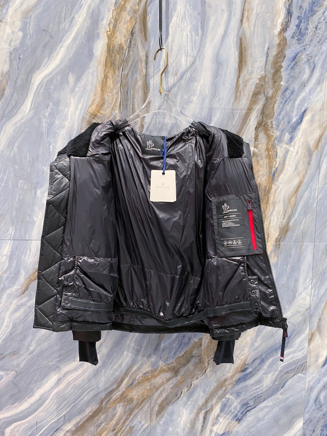 特级羽绒⬆️ Moncler Grenoble男士Morgins羊毛皮拼接里羽绒服.高端单品.原版购入开